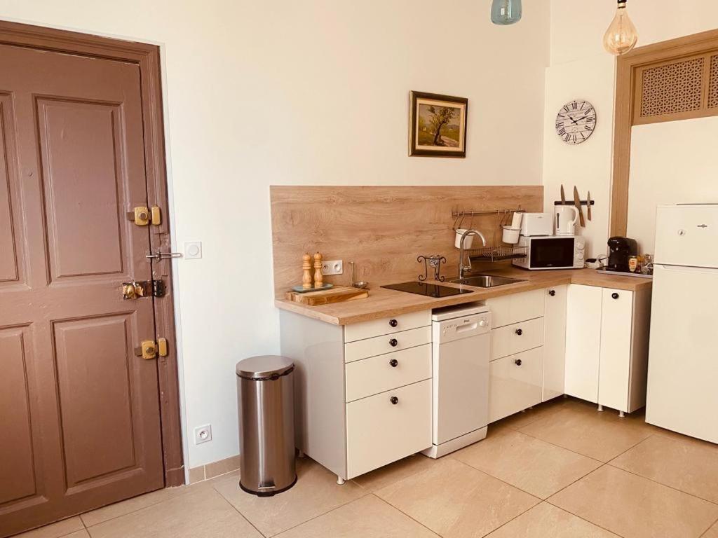 Appartement De Charme Авиньон Екстериор снимка